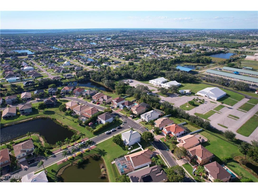 2073 Cape Heather Circle Cape Coral FL 33991 2025016571 image39