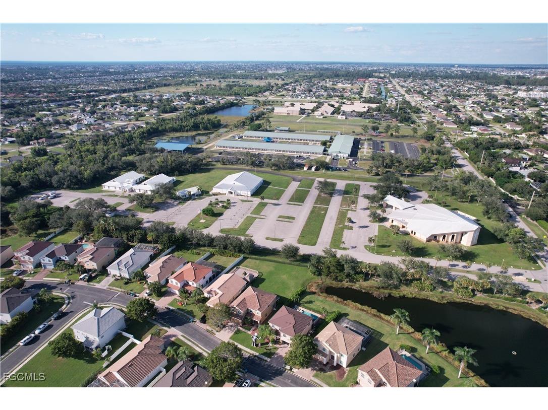 2073 Cape Heather Circle Cape Coral FL 33991 2025016571 image40