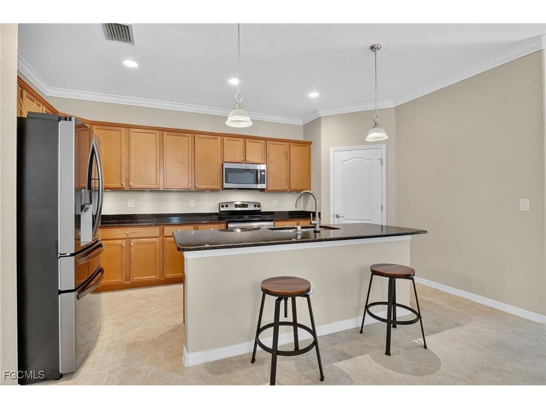 2073 Fairmont Lane Naples FL 34120 2025003793 image12