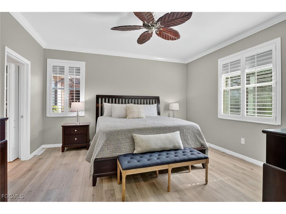 2073 Fairmont Lane Naples FL 34120 2025003793 image17