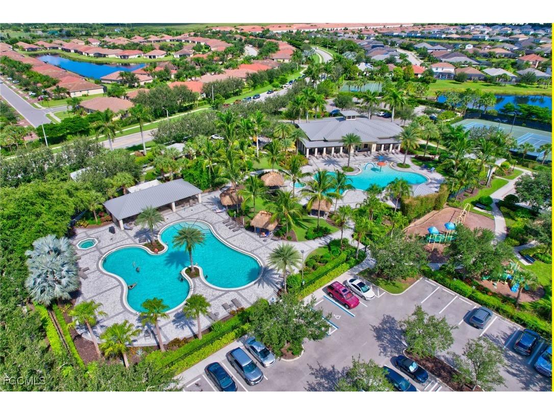 2073 Fairmont Lane Naples FL 34120 2025003793 image2