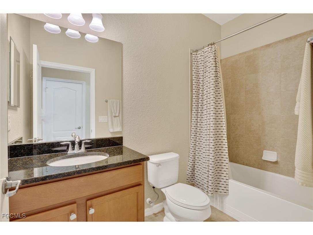 2073 Fairmont Lane Naples FL 34120 2025003793 image26