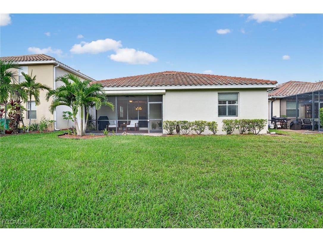 2073 Fairmont Lane Naples FL 34120 2025003793 image33