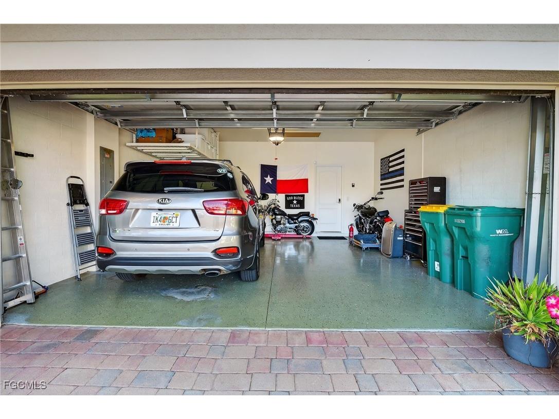 2073 Fairmont Lane Naples FL 34120 2025003793 image35