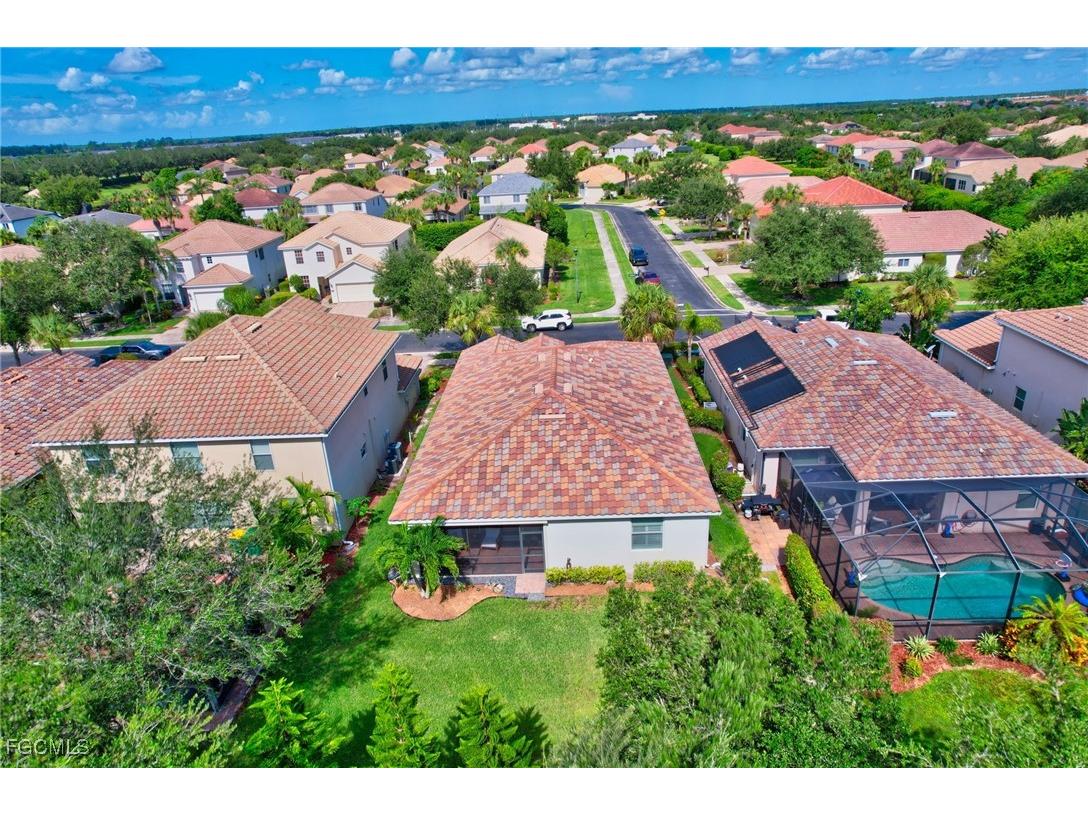 2073 Fairmont Lane Naples FL 34120 2025003793 image37