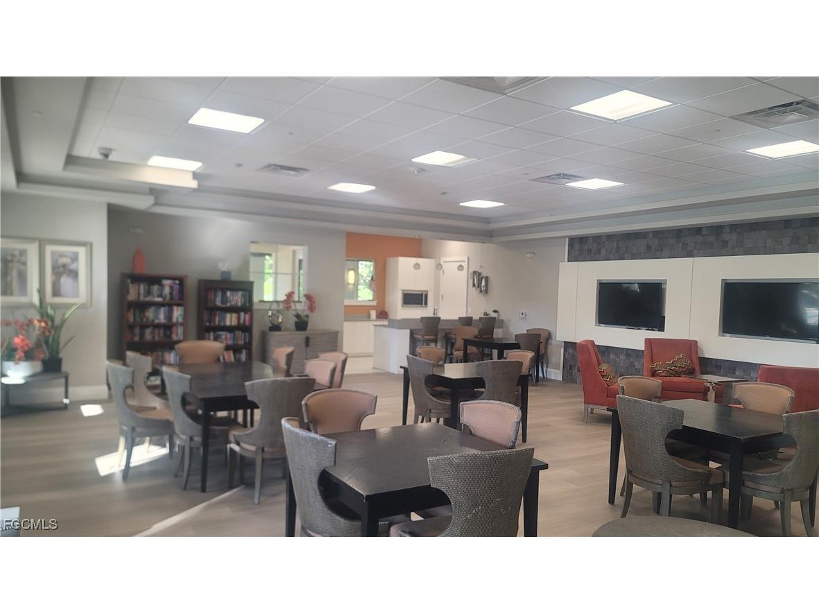 2073 Fairmont Lane Naples FL 34120 2025003793 image40