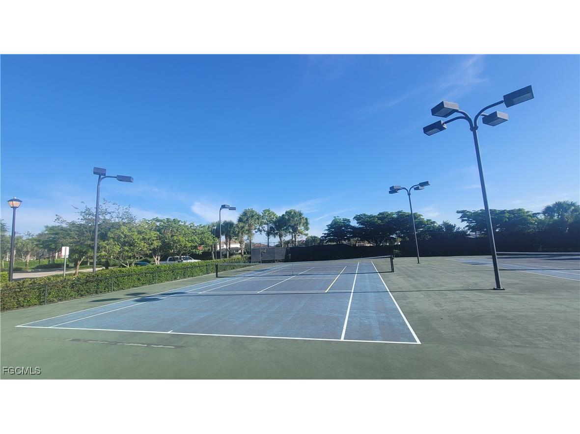 2073 Fairmont Lane Naples FL 34120 2025003793 image44