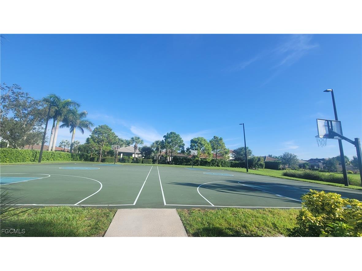 2073 Fairmont Lane Naples FL 34120 2025003793 image45