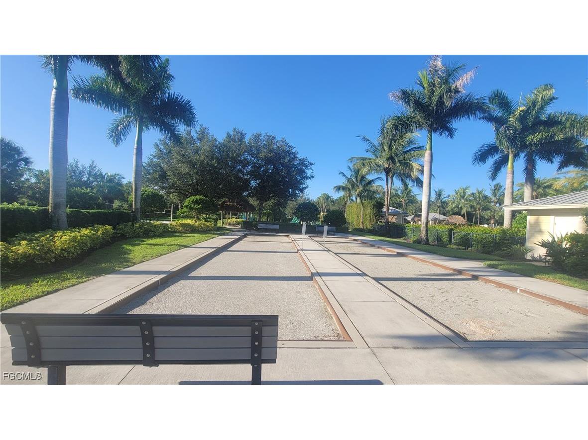 2073 Fairmont Lane Naples FL 34120 2025003793 image46