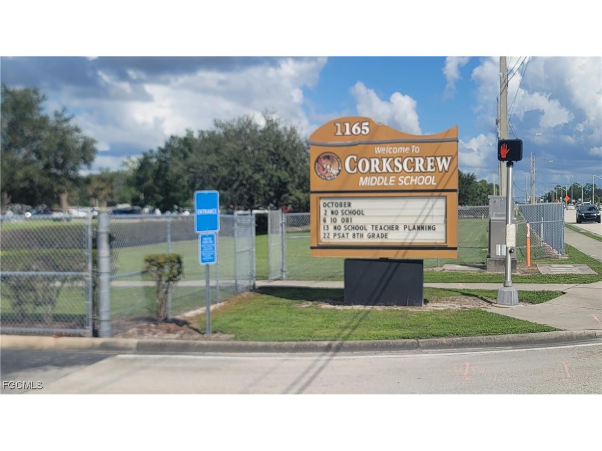 2073 Fairmont Lane Naples FL 34120 2025003793 image48