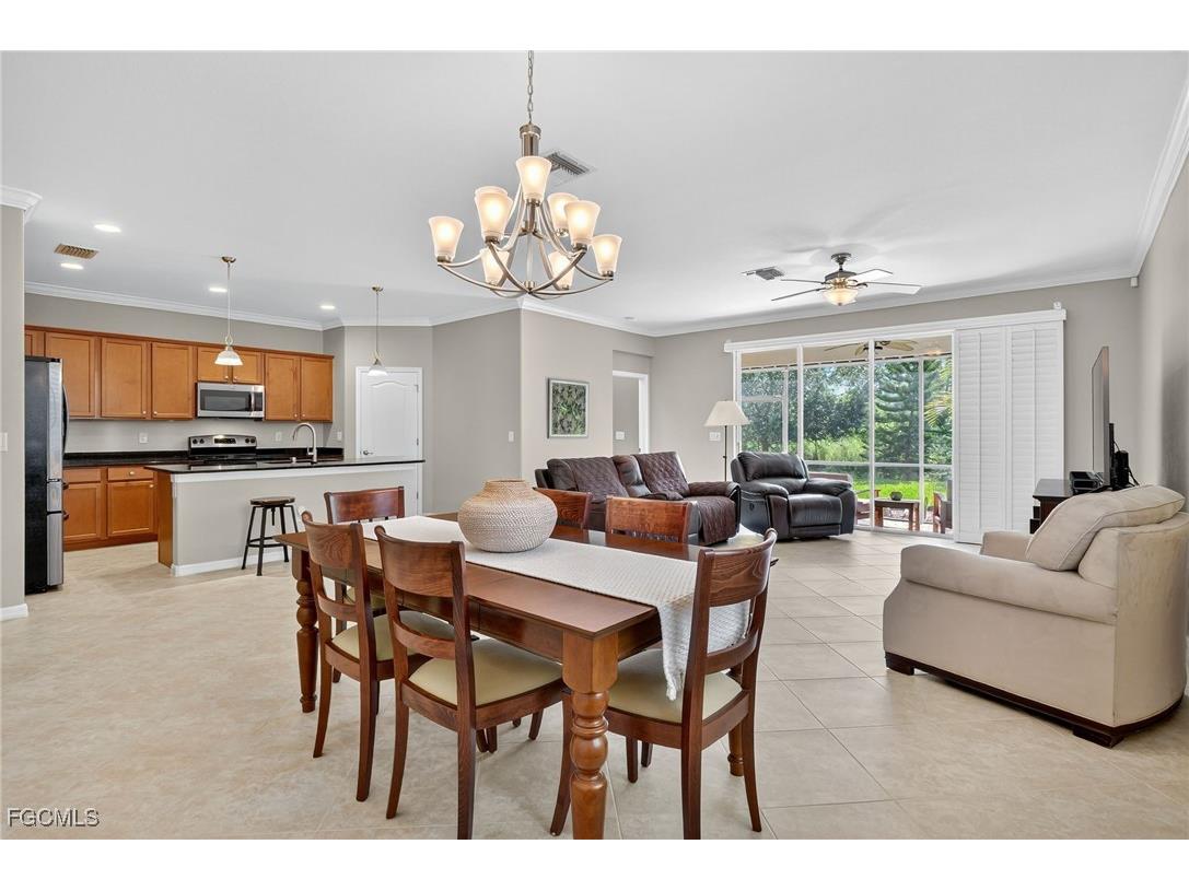 2073 Fairmont Lane Naples FL 34120 2025003793 image9