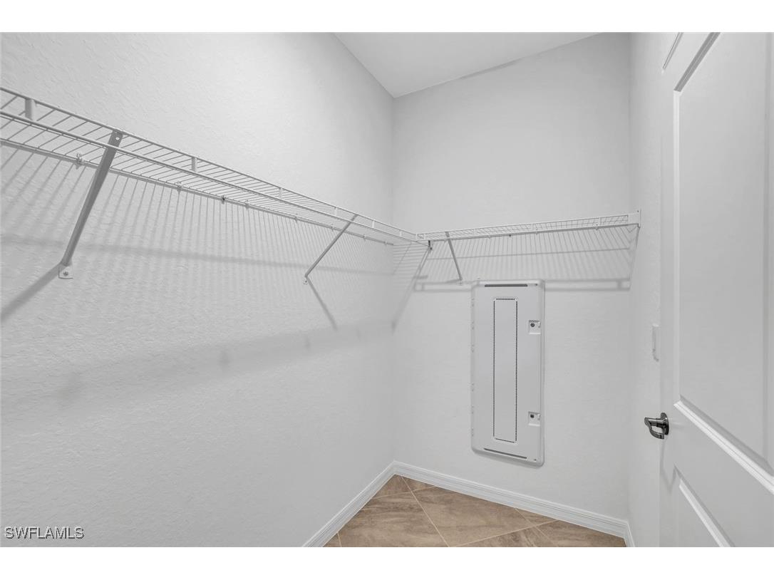 2074 Tamarron Lane Naples FL 34120 225077036 image11