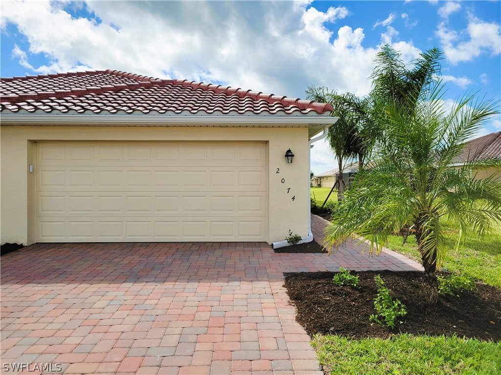 2074 Tamarron Lane Drive Naples FL 34120 222079235 image1