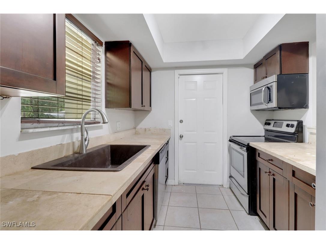 2075 17th Street SW Naples FL 34117 225067934 image10