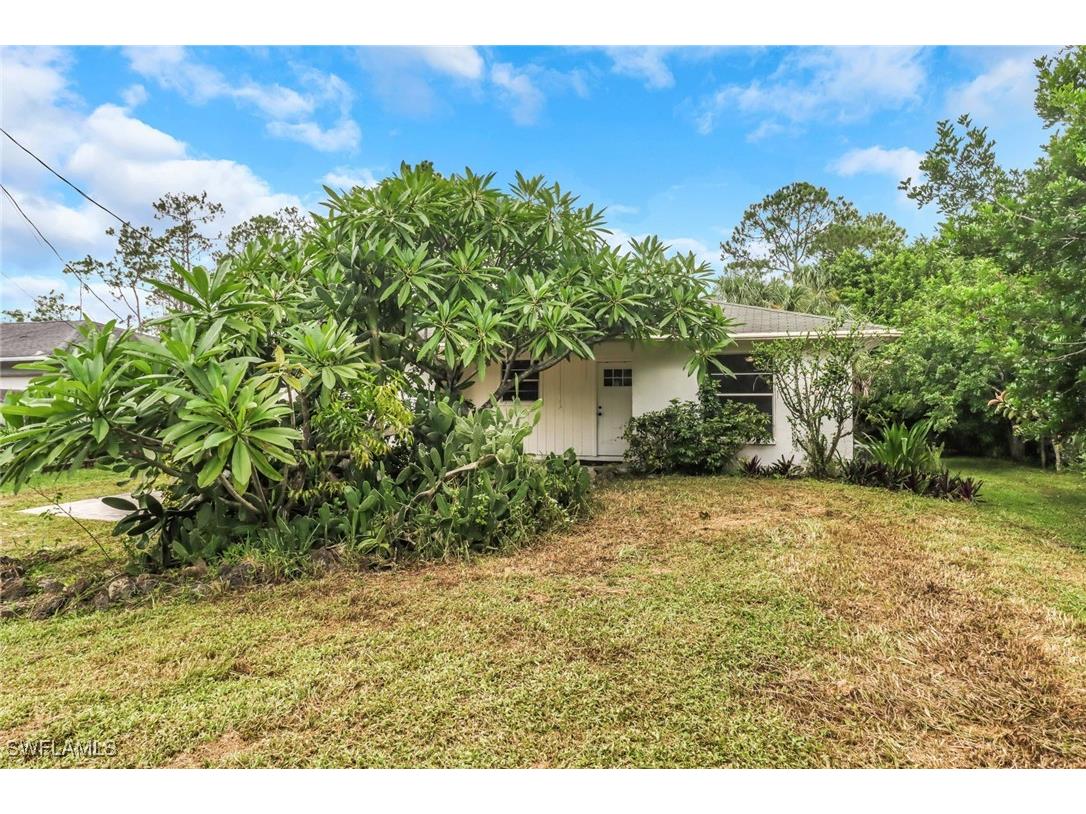 2075 17th Street SW Naples FL 34117 225067934 image4