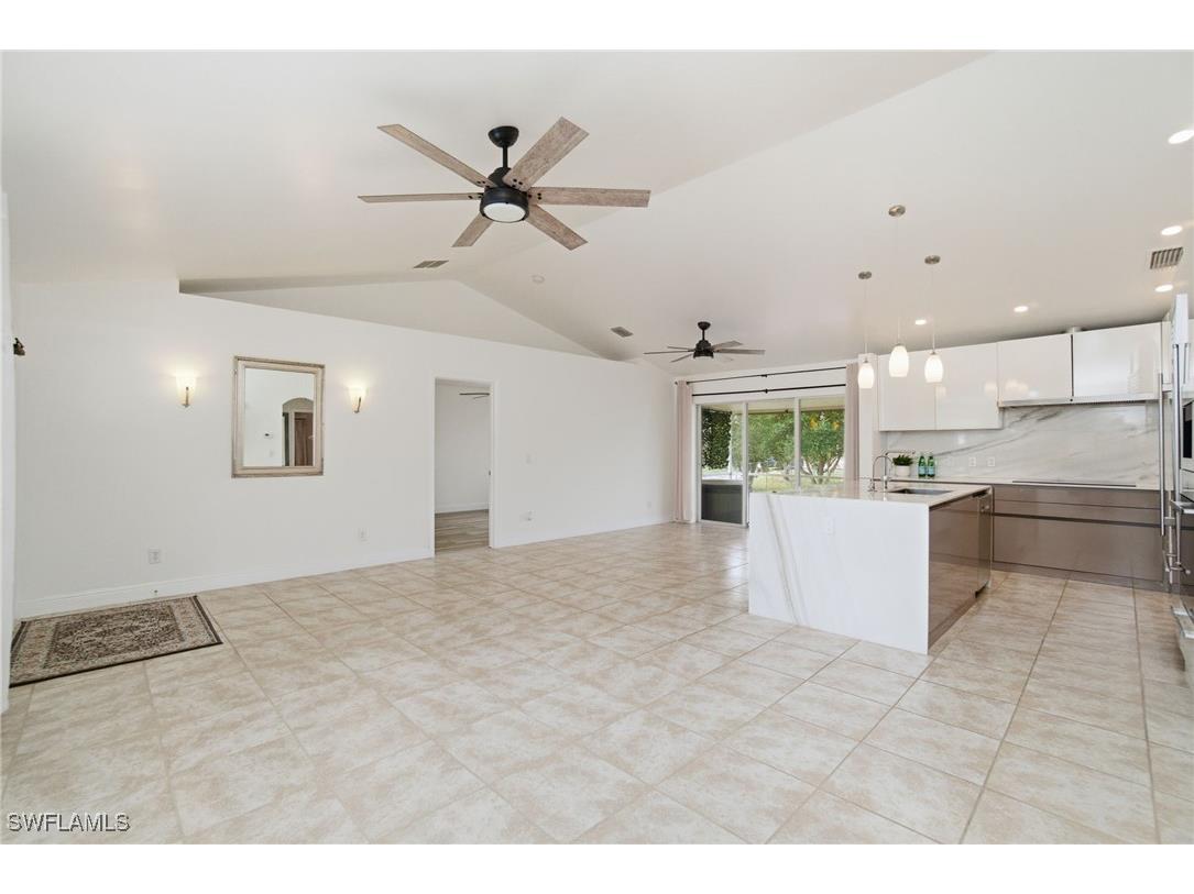 2075 Desoto Boulevard N Naples FL 34120 225078070 image12