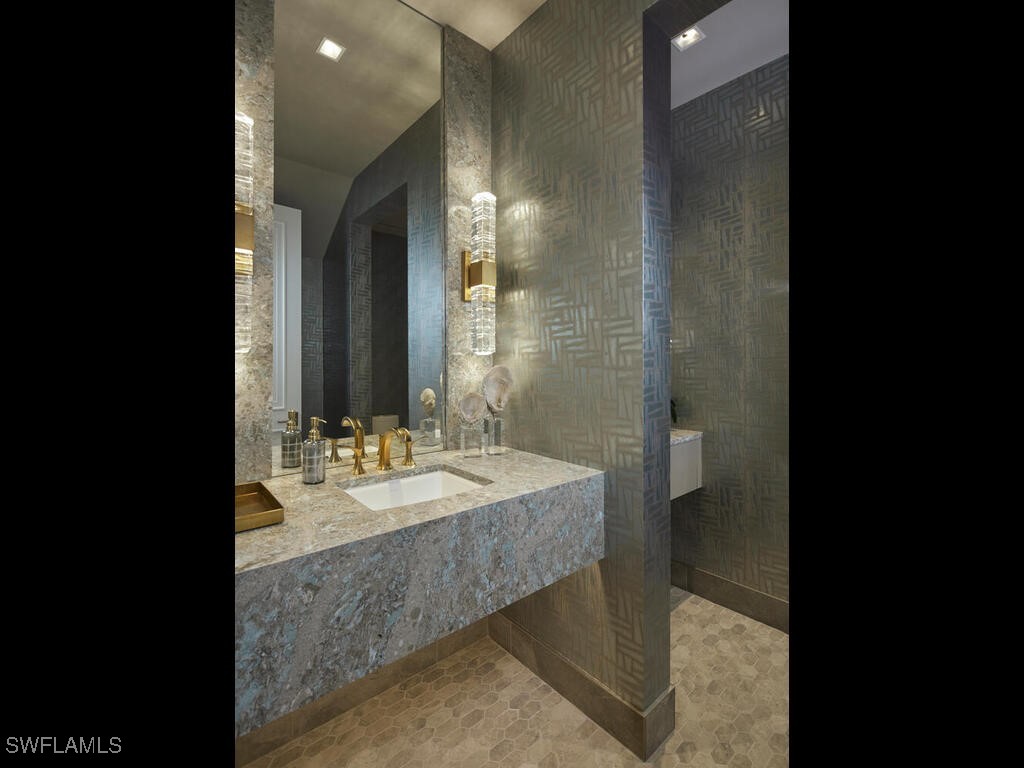 2075 Gordon Drive E Naples FL 34102 225020365 image15