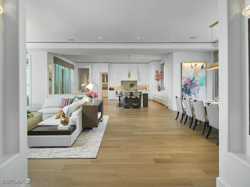 2075 Gordon Drive E Naples FL 34102 225020365 image2