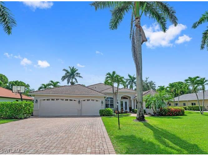 2075 Imperial Circle Naples FL 34110 225064302 image1