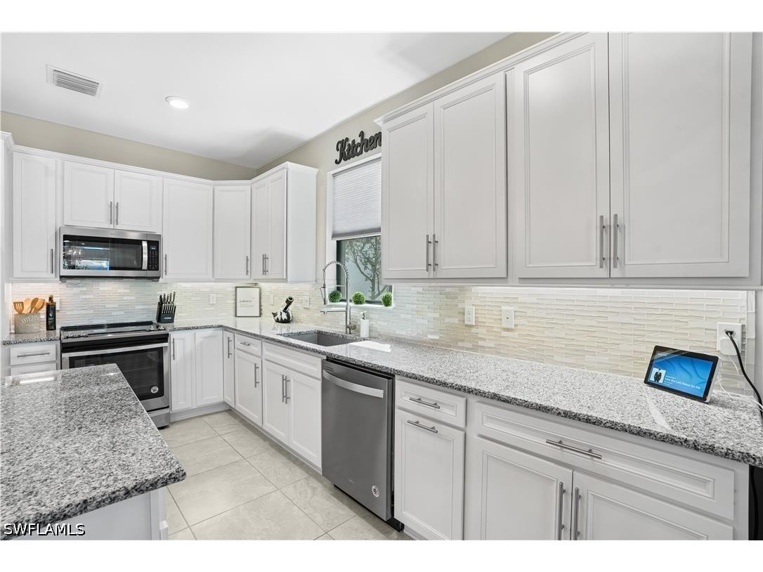 2077 Hamlin Street Naples FL 34120 226018582 image10
