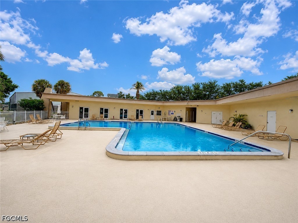 2079 Barkeley Lane #13 Fort Myers FL 33907 2026030792 image2
