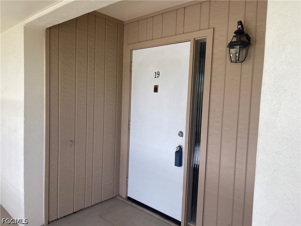 2079 Barkeley Lane #19 Fort Myers FL 33907 2026021558 image2