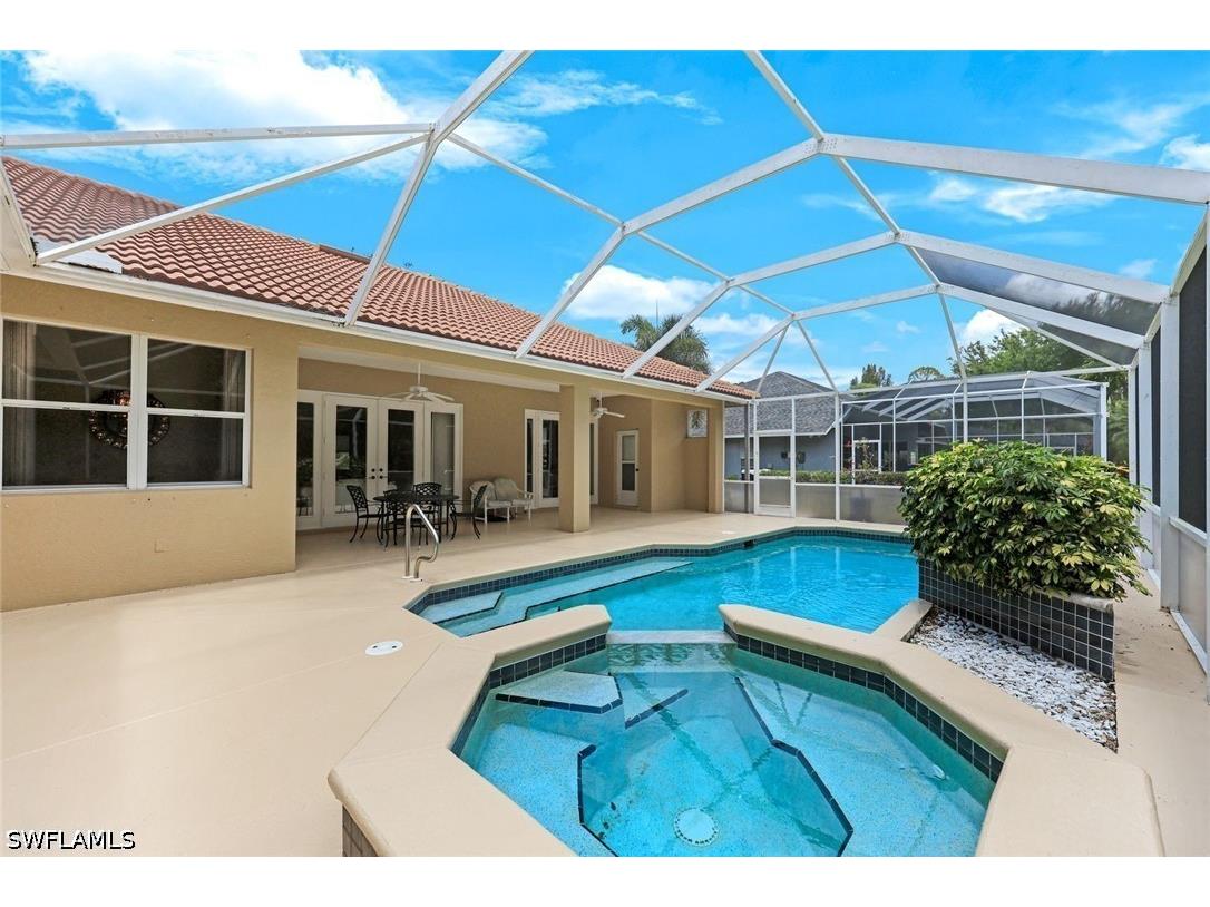 2079 Imperial Circle Naples FL 34110 226015353 image1