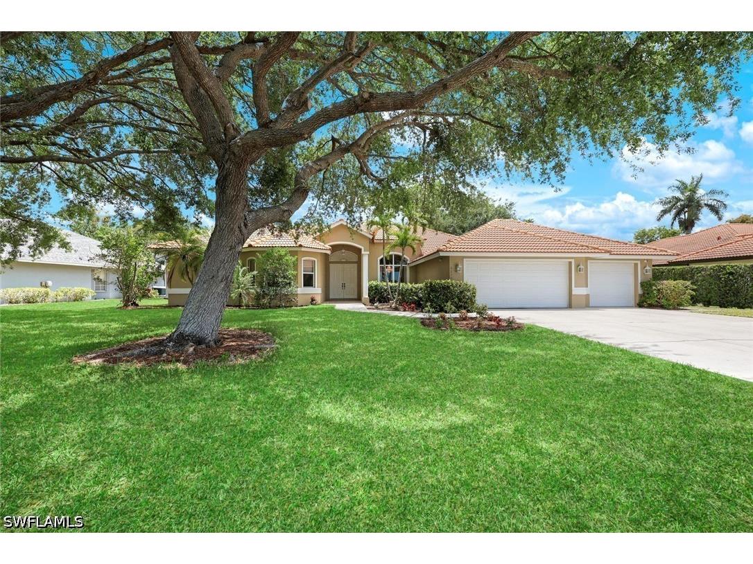 2079 Imperial Circle Naples FL 34110 226015353 image2