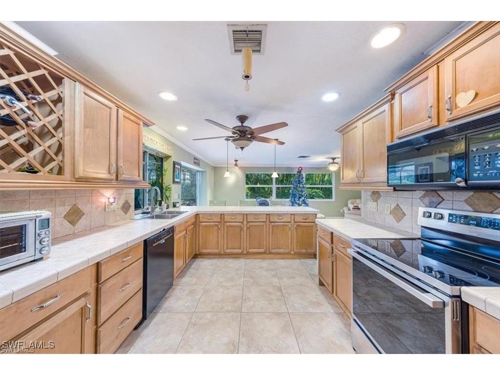 208 Baltusrol Drive Naples FL 34113 225084927 image17