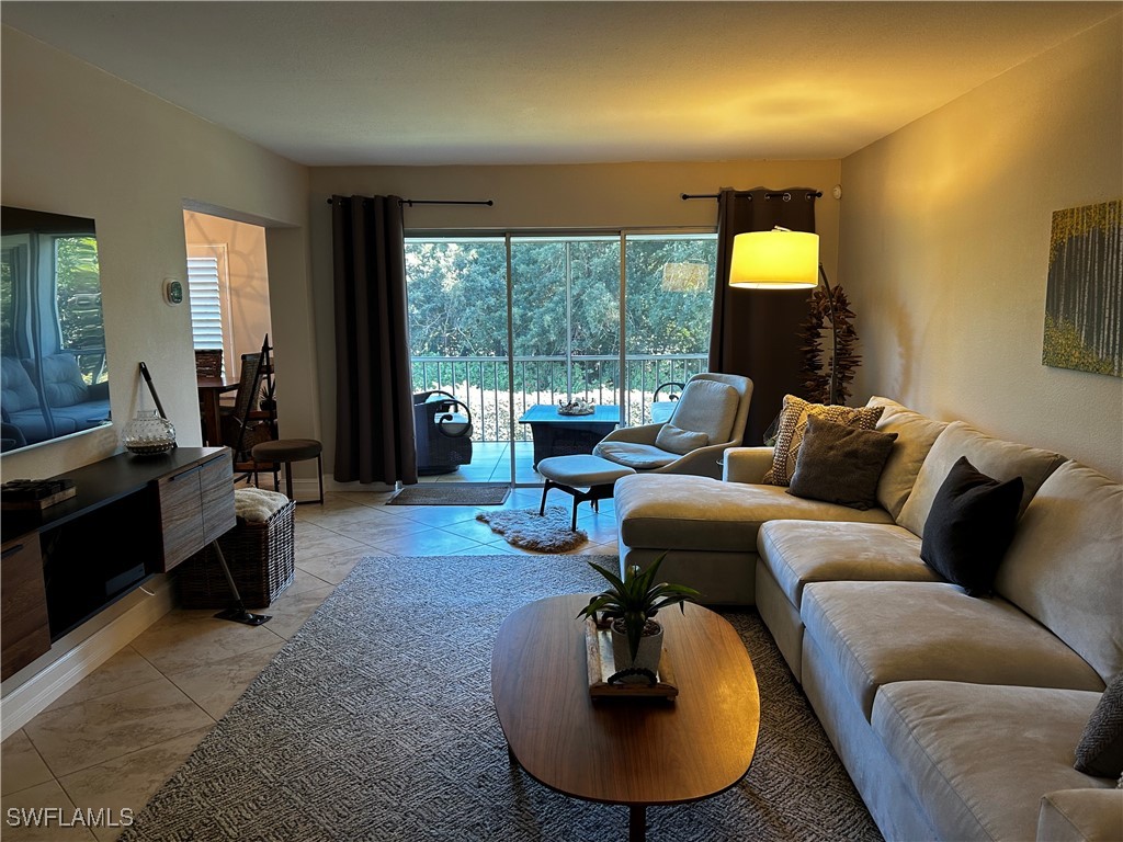 208 Bob O Link Way #208B Naples FL 34105 225083667 image1