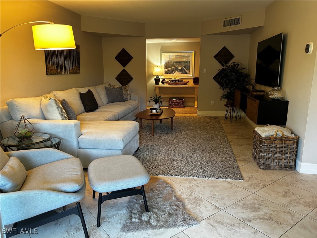 208 Bob O Link Way #208B Naples FL 34105 225083667 image3