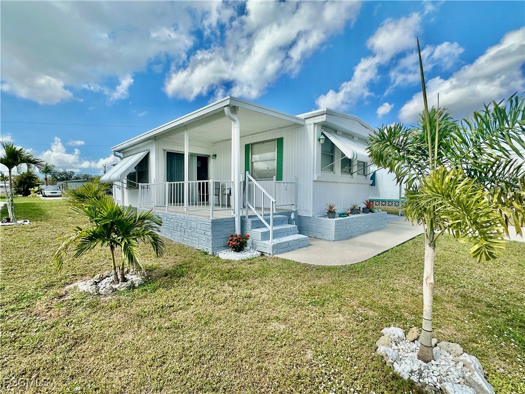 208 Brandywine Lane North Fort Myers FL 33917 2025019420 image1