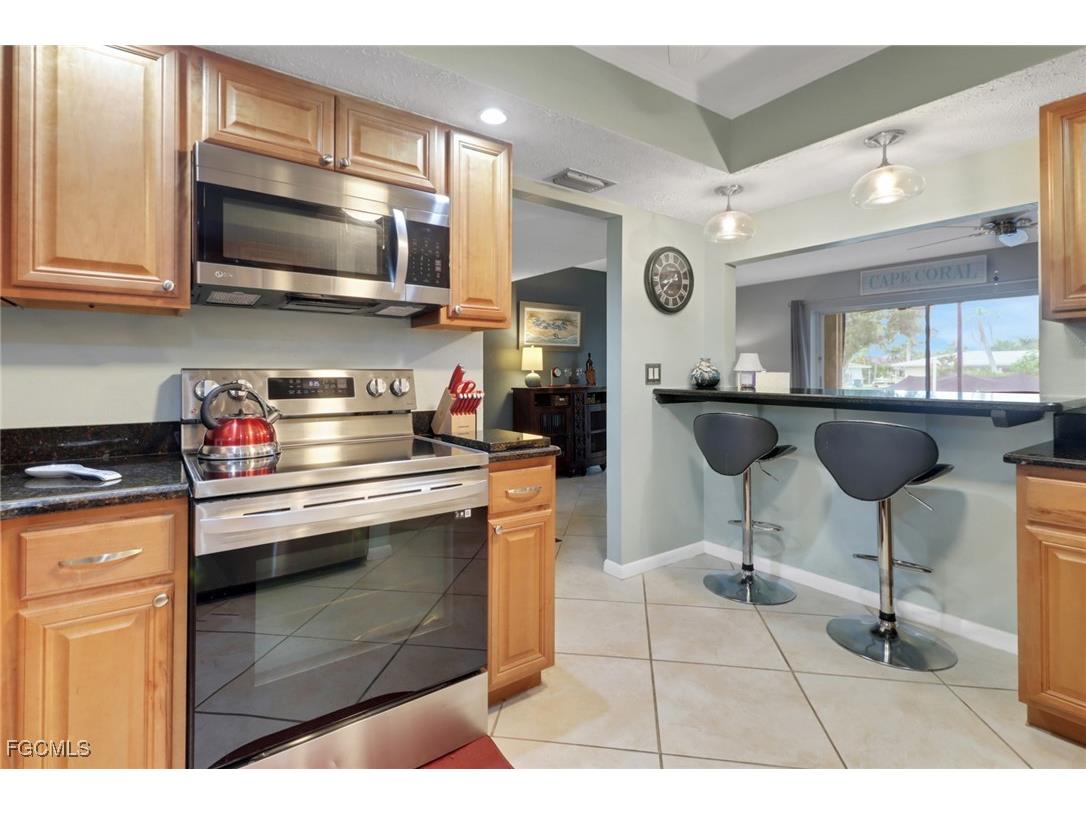 208 Cape Coral Parkway E #107 Cape Coral FL 33904 2025009057 image15