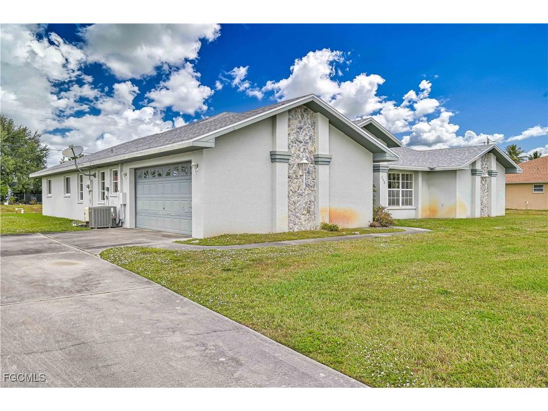 208 Danby Road Lehigh Acres FL 33936 2025024950 image1