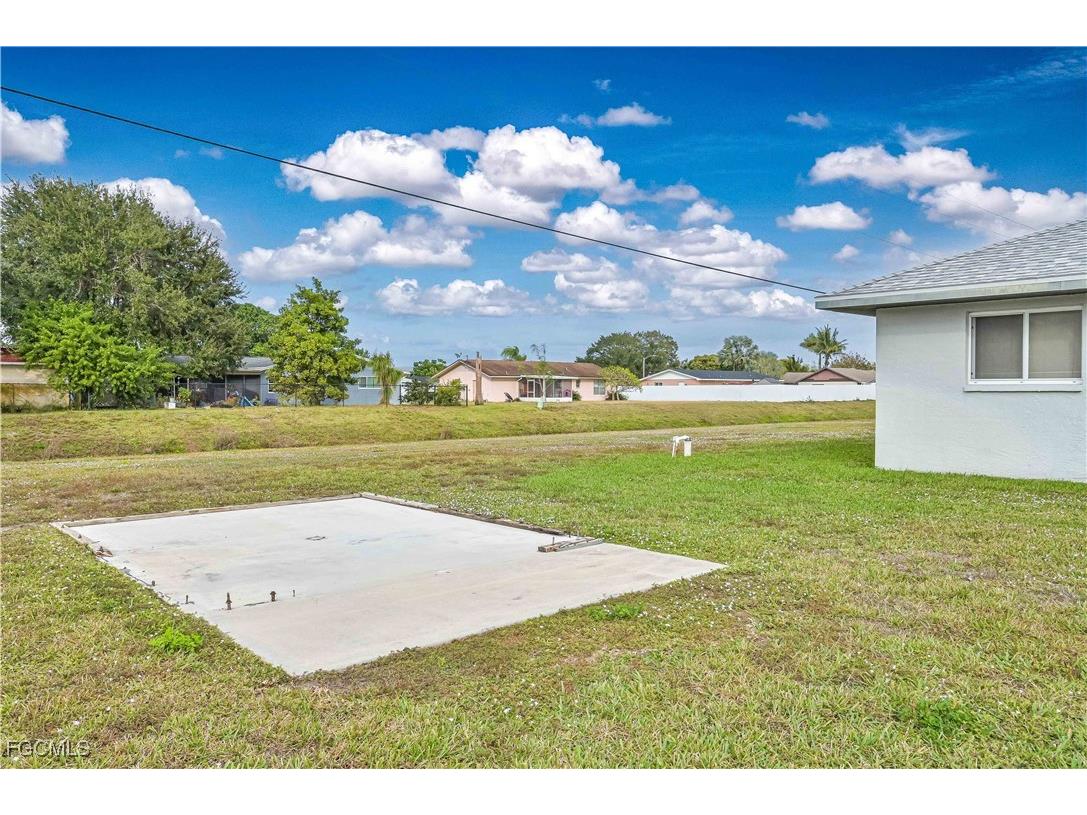 208 Danby Road Lehigh Acres FL 33936 2025024950 image8