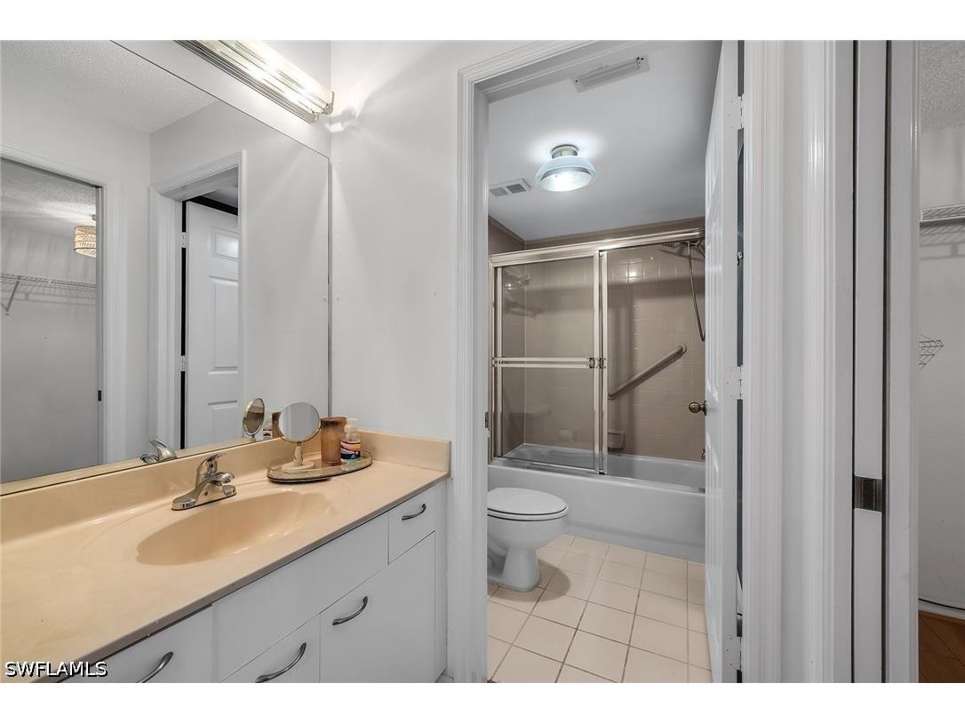 208 Furse Lakes Circle #D6 Naples FL 34104 226021283 image22