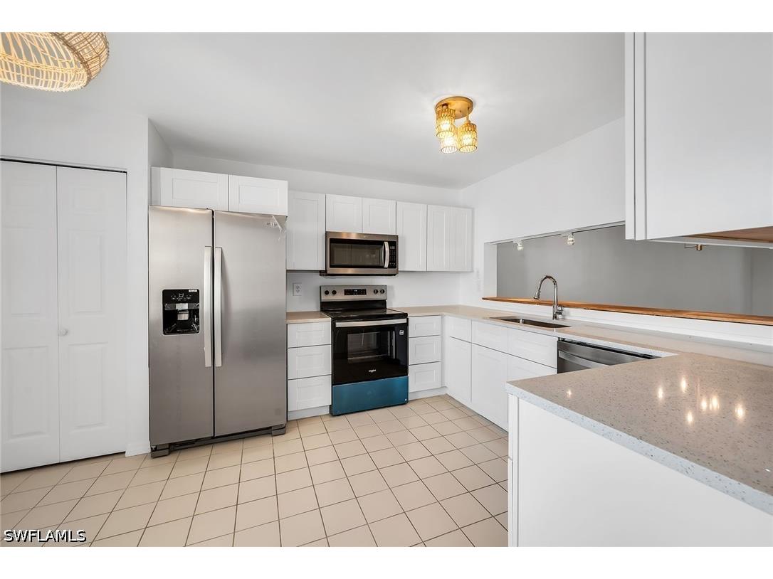 208 Furse Lakes Circle #D6 Naples FL 34104 226021283 image8