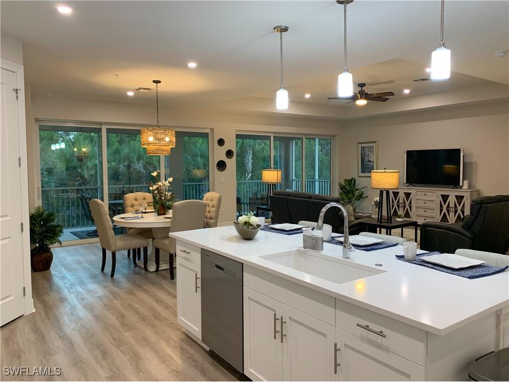 208 Indies Dr E #202 Naples FL 34114 225043039 image1