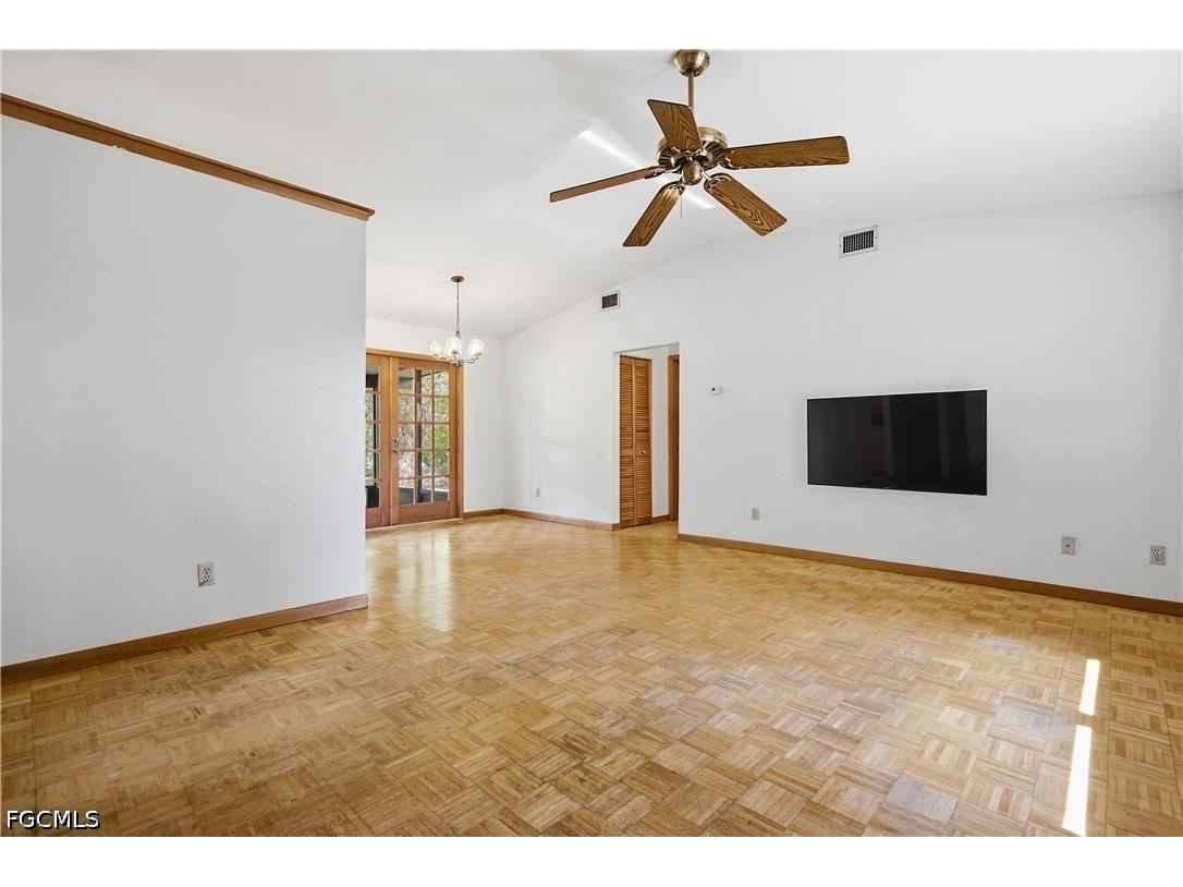 208 NE 9th Avenue Cape Coral FL 33909 2026027389 image5