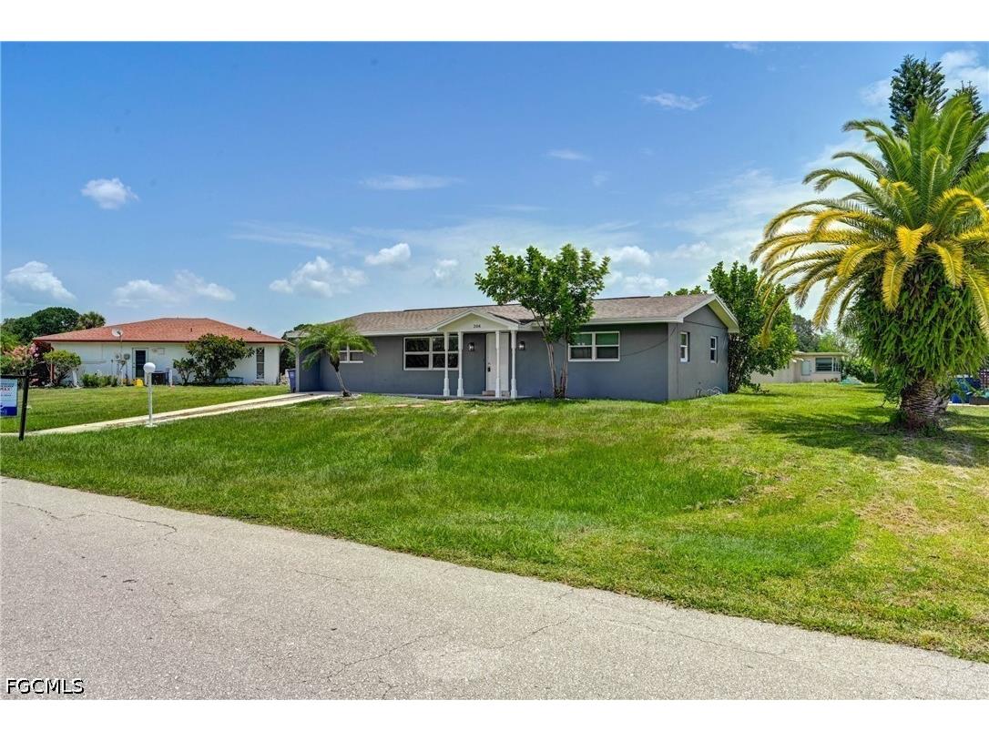 208 Norwich Avenue Lehigh Acres FL 33936 2026016481 image2
