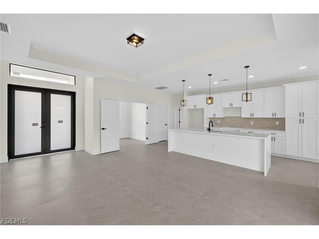 208 Pembroke St Street Lehigh Acres FL 33974 2026009771 image5
