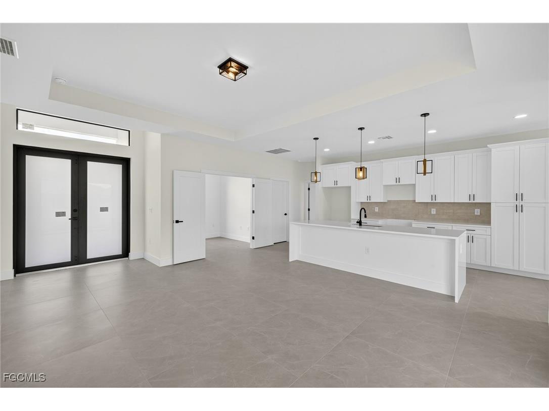 208 Pembroke Street Lehigh Acres FL 33974 2025008797 image6