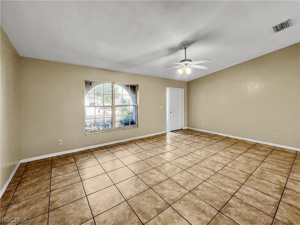 208 SE 17th Street Cape Coral FL 33990 2026010325 image5