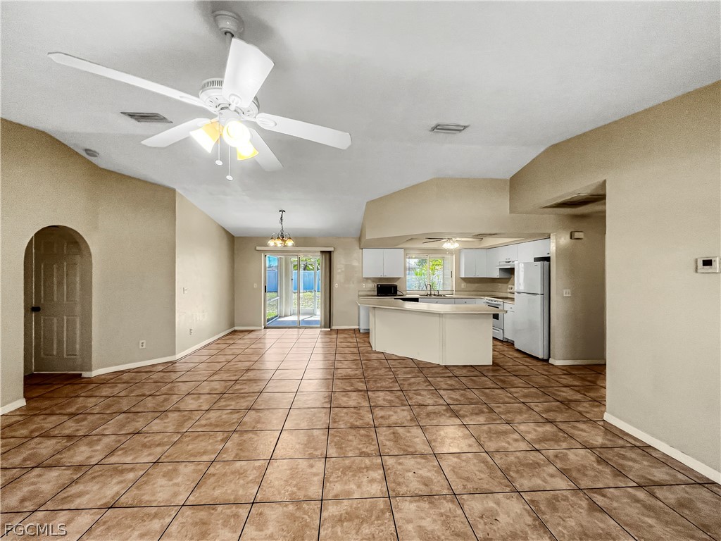 208 SE 17th Street Cape Coral FL 33990 2026010325 image7