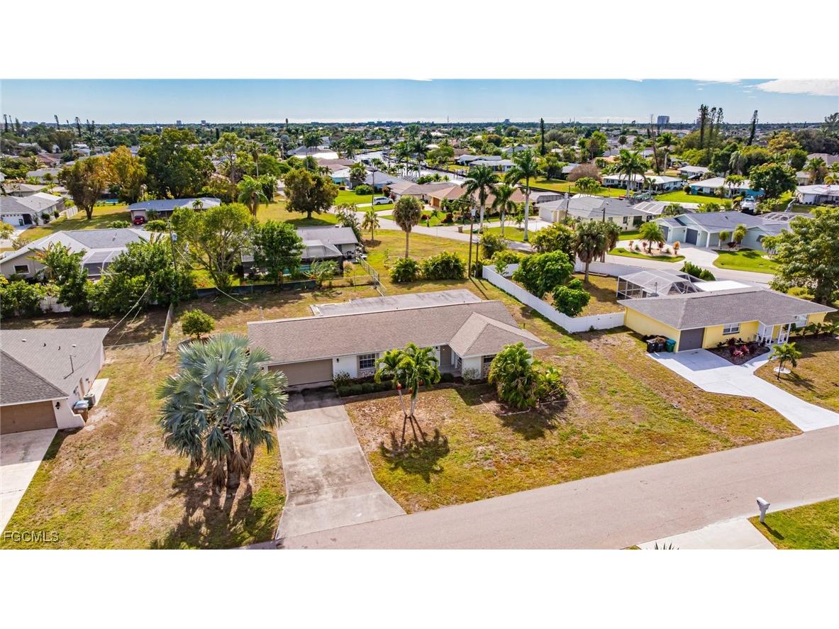 208 SE 43rd Terrace Cape Coral FL 33904 2026003011 image38