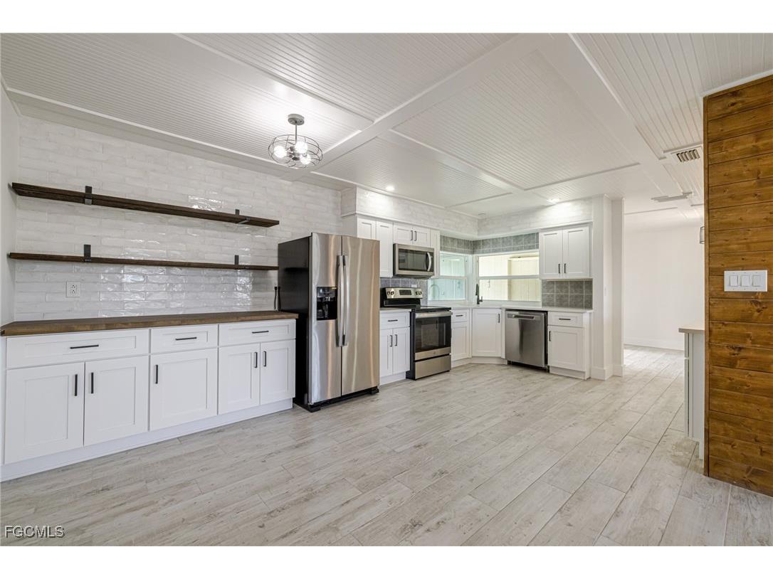 208 SE 43rd Terrace Cape Coral FL 33904 2026003011 image9