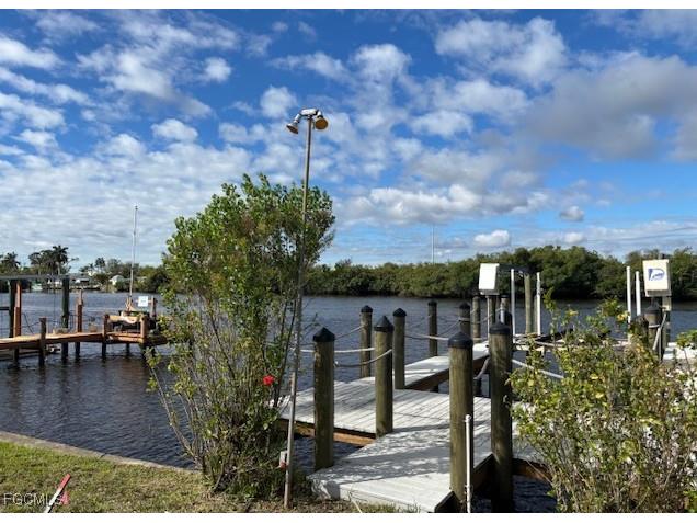 208 Sun Circle Fort Myers FL 33905 2025013477 image2