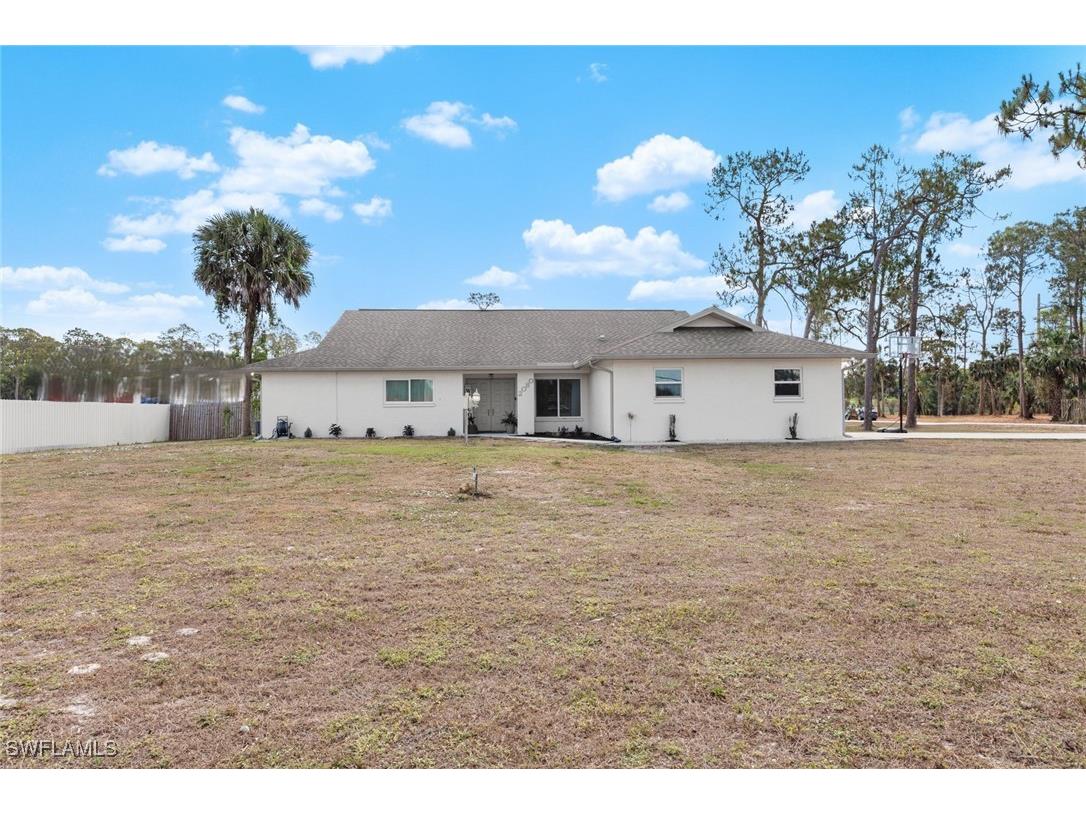 2080 39th Street SW Naples FL 34117 225044193 image1