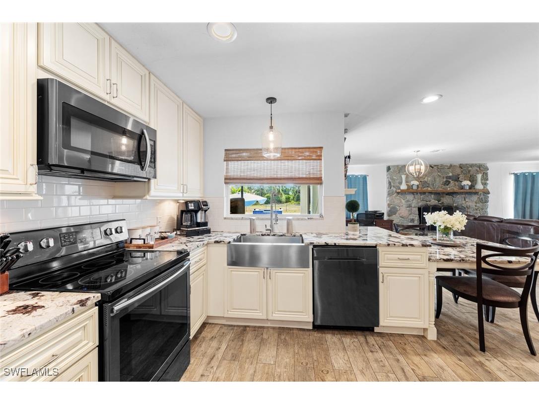 2080 39th Street SW Naples FL 34117 225044193 image9