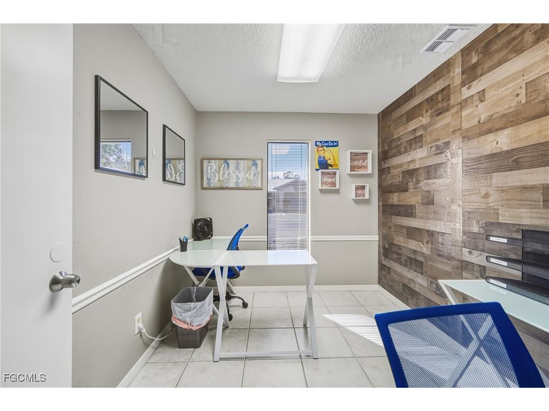 2080 Collier Avenue Fort Myers FL 33901 2025026027 image21